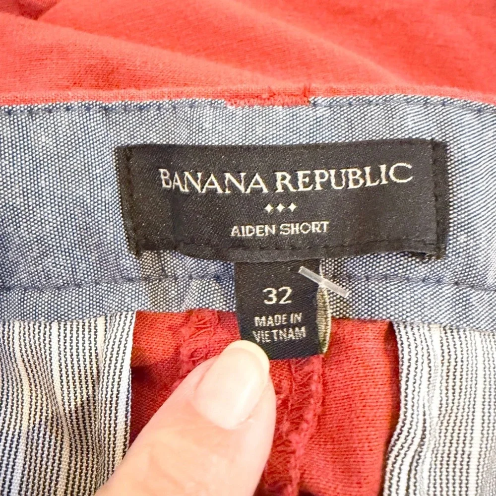 Banana Republic Aiden Short Mens 32 Slim Fit Red Chino‎ Shorts 10